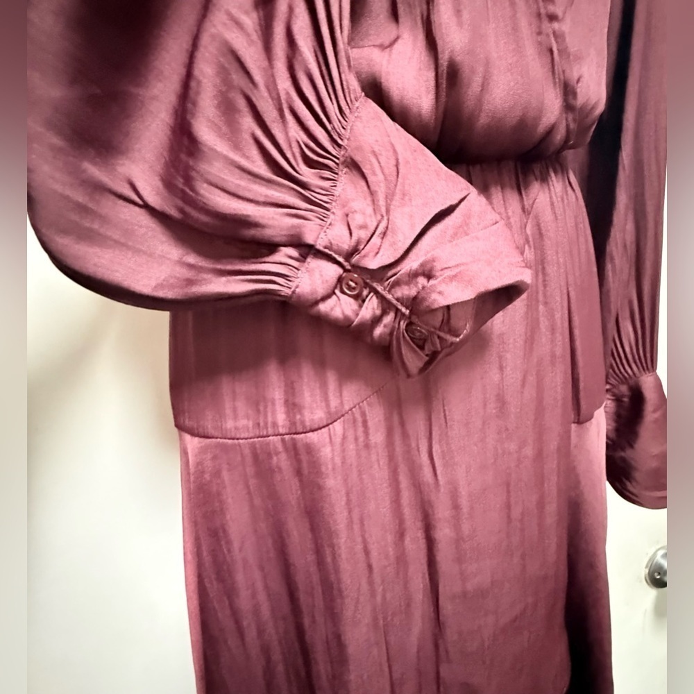 Socialite Red Ruffled V-Neck Long Sleeve Dress - Picture 2 of 9